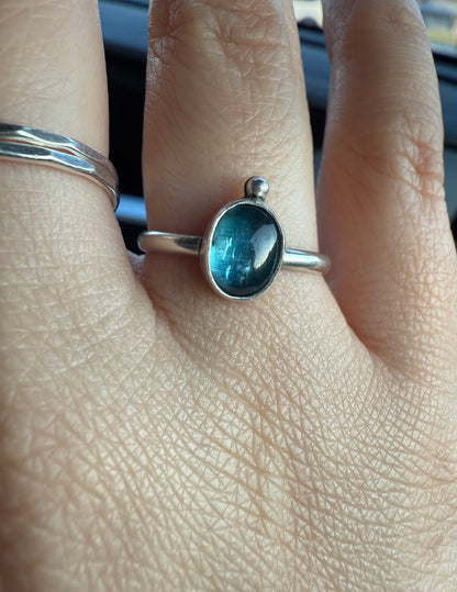 Minimalist ring